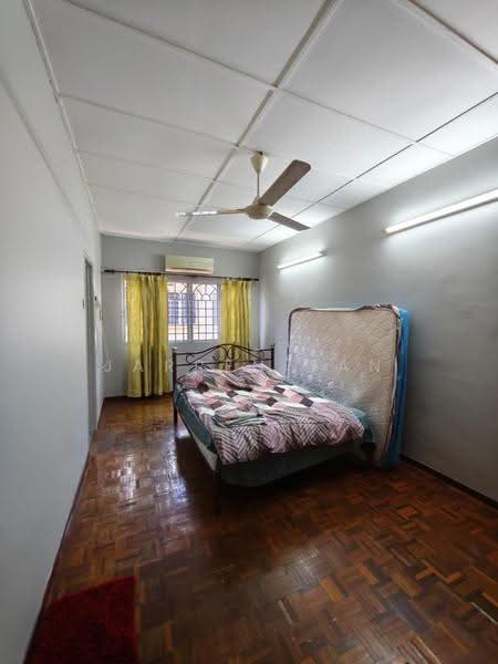 2-storey Terraced House for Rent in Taman Sentosa (Klang) - Jarren Tan - Bedroom - PropertyGuru.com.my