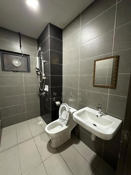 Kondominium untuk Disewa di The Henge - Vincent Leong - Bathroom - PropertyGuru.com.my