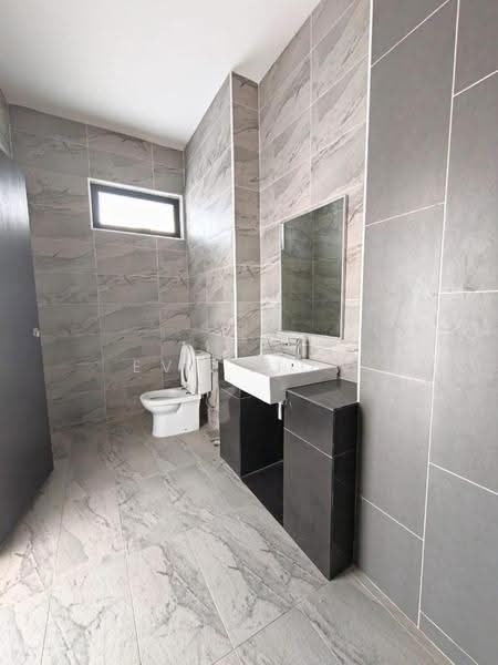 Rumah Kluster untuk Dijual di Taman Glenmarie (Johor Bahru) - Eva Siow - Bathroom - PropertyGuru.com.my