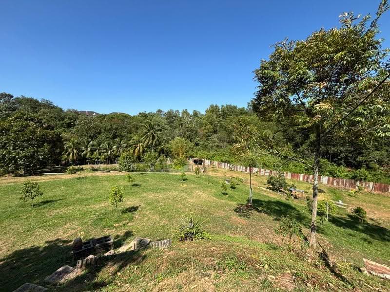 Land photo