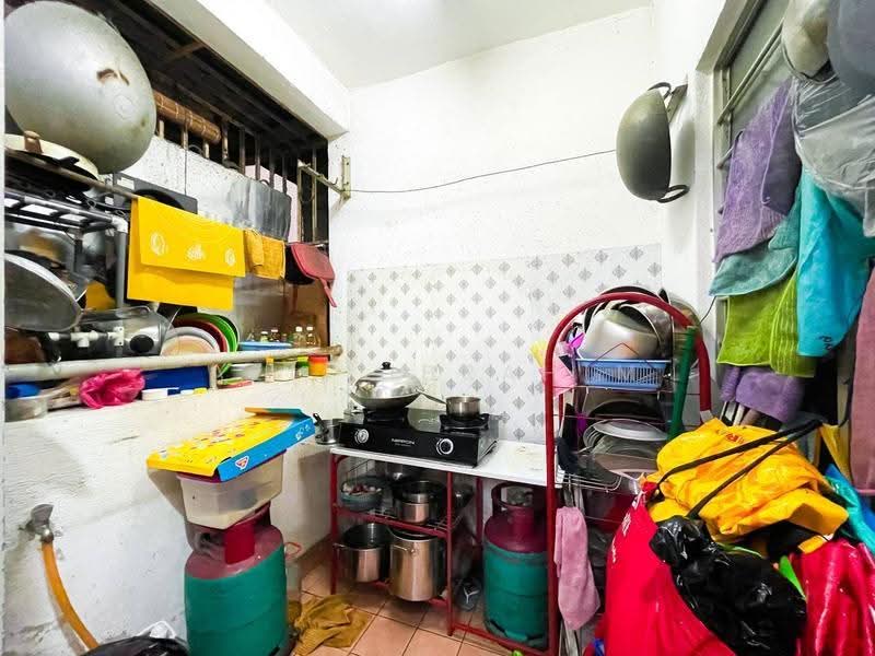 Apartment for Sale at Lumayan Apartment (Bdr Tasik Permaisuri) - Azli Ibrahim - Kitchen - PropertyGuru.com.my