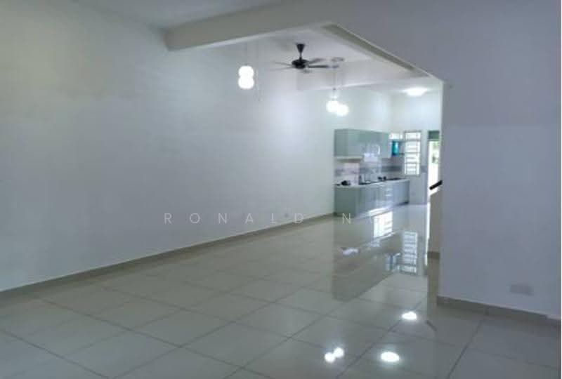 2-storey Terraced House for Rent in Relau (Sungai Ara) - Ronald Ng - Living Room - PropertyGuru.com.my