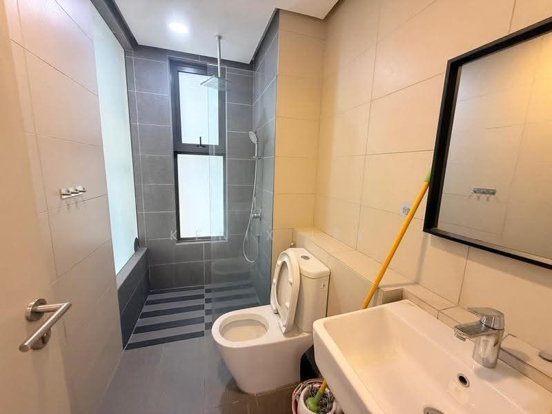 Service Residence for Rent at Paloma @ Tropicana Metropark - Kenix Lee - Bathroom - PropertyGuru.com.my