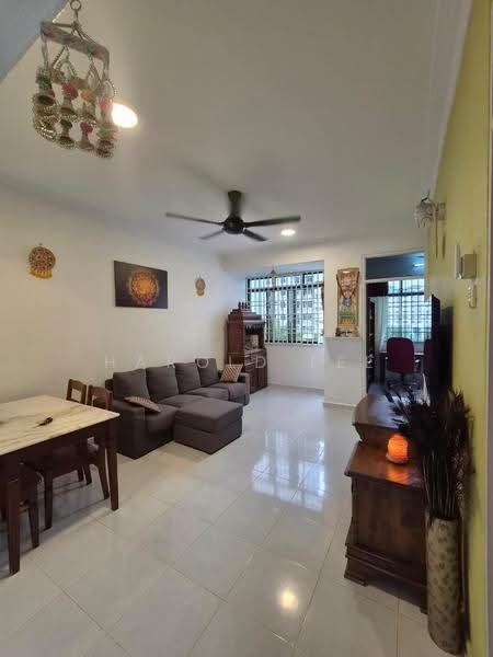 Rumah Flat untuk Dijual di Taman Lip Sin Block 33 & 35 - Harold Lee - Living Room - PropertyGuru.com.my