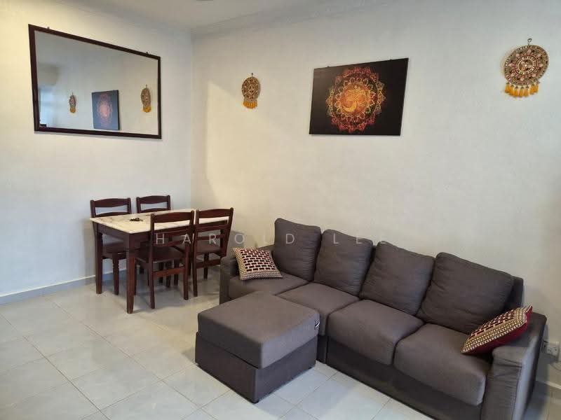 Rumah Flat untuk Dijual di Taman Lip Sin Block 33 & 35 - Harold Lee - Living Room - PropertyGuru.com.my