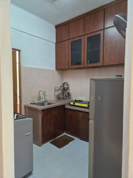 Rumah Flat untuk Dijual di Taman Lip Sin Block 33 & 35 - Harold Lee - Kitchen - PropertyGuru.com.my