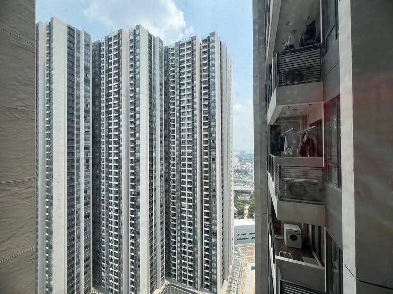 Kondominium untuk Dijual di R&F Princess Cove Phase 2-Seine Region - Tina Tan - Balcony - PropertyGuru.com.my