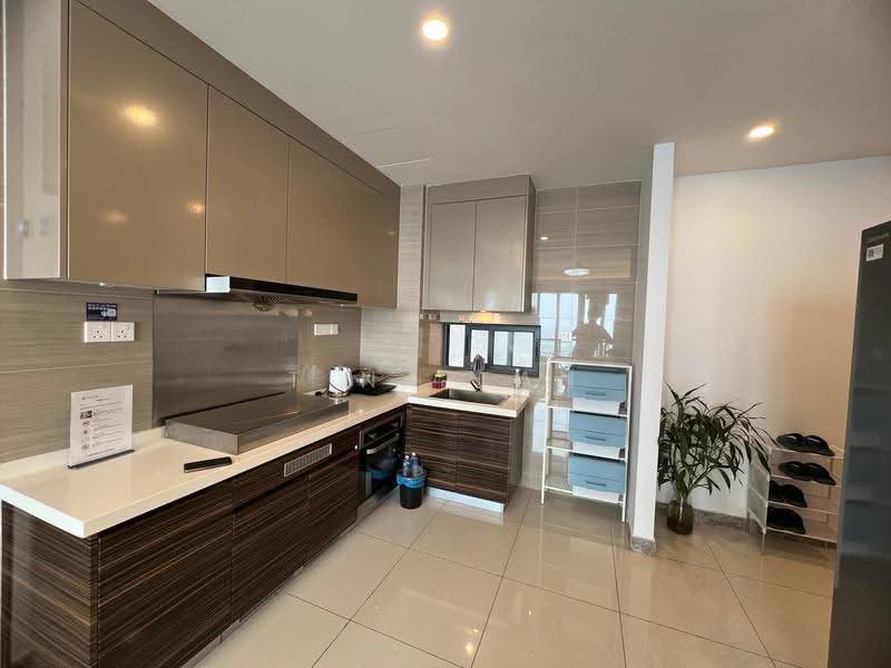 Kondominium untuk Dijual di R&F Princess Cove Phase 2-Seine Region - Tina Tan - Kitchen - PropertyGuru.com.my