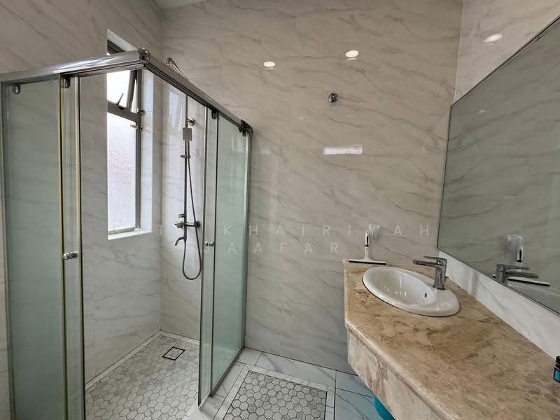Rumah Berkembar untuk Dijual di Bukit Jelutong (Shah Alam) - SITI KHAIRIYAH JAAFAR - Bathroom - PropertyGuru.com.my