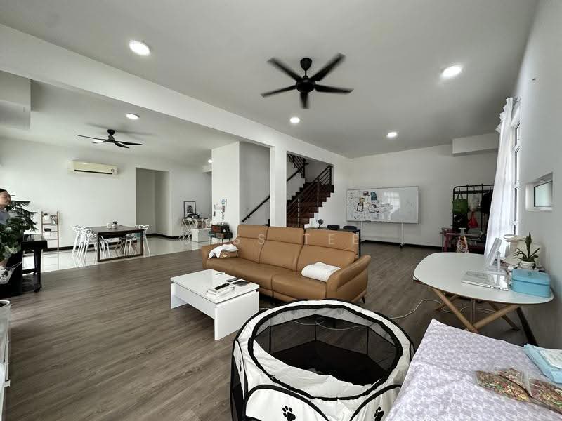 Semi-Detached House for Sale in Setia Eco Park (Setia Alam) - Jess Tee - Living Room - PropertyGuru.com.my