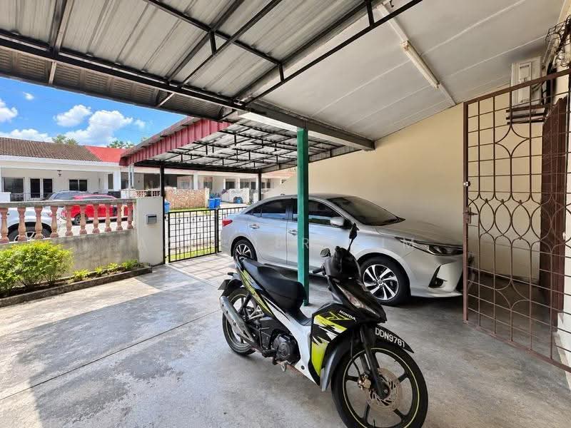 Rumah Teres 1-Tingkat untuk Dijual di Bandar Baru Sungai Buloh (Sungai Buloh) - Azli Ibrahim - Exterior - PropertyGuru.com.my