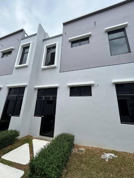2-storey Terraced House for Sale in Taman Mount Austin (Tebrau) - See Yin . - Exterior - PropertyGuru.com.my