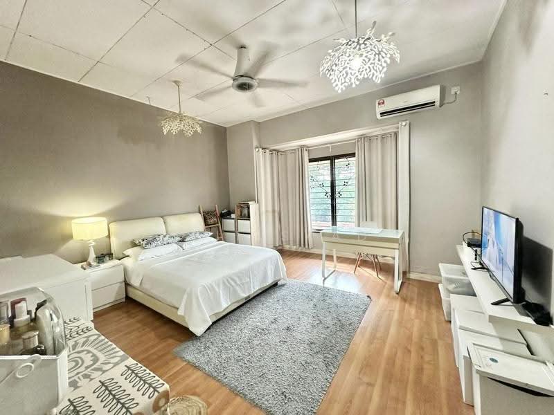 2-storey Terraced House for Sale in Alam Sari (Bangi) - Alif Saad - Bedroom - PropertyGuru.com.my