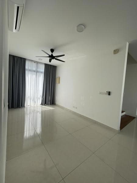 Bungalow House untuk Disewa di Kota Kemuning (Shah Alam) - Vincent Leong - Living Room - PropertyGuru.com.my