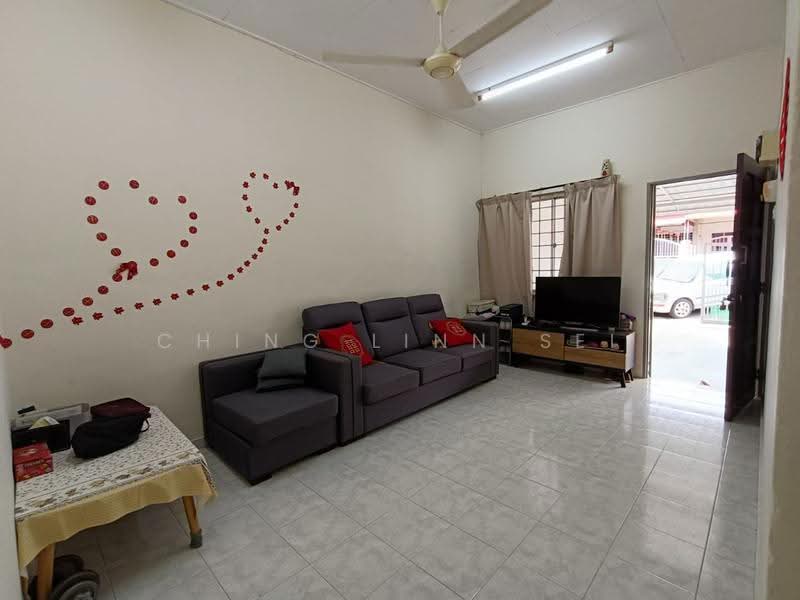 Rumah Teres 1-Tingkat untuk Dijual di Taman Duyong Indah (Duyong) - Ching Linn Sei - Living Room - PropertyGuru.com.my
