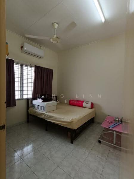 Rumah Teres 1-Tingkat untuk Dijual di Taman Duyong Indah (Duyong) - Ching Linn Sei - Bedroom - PropertyGuru.com.my