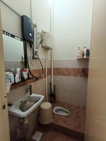 Rumah Teres 1-Tingkat untuk Dijual di Taman Duyong Indah (Duyong) - Ching Linn Sei - Bathroom - PropertyGuru.com.my