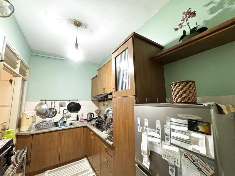 Pangsapuri untuk Dijual di Sri Melor (Mulberry Court) - Azli Ibrahim - Kitchen - PropertyGuru.com.my
