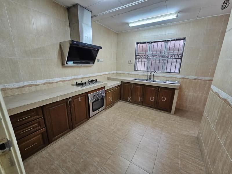 Rumah Teres 2-Tingkat untuk Dijual di Kota Kemuning (Shah Alam) - Evelyn Khoo - Kitchen - PropertyGuru.com.my