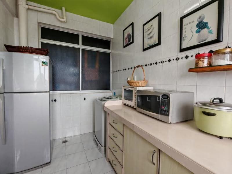 Kondominium untuk Dijual di Azuria Condominium - Harold Lee - Kitchen - PropertyGuru.com.my
