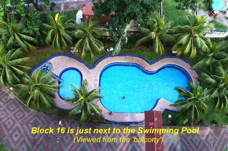 Kondominium untuk Dijual di Azuria Condominium - Harold Lee - Pool - PropertyGuru.com.my