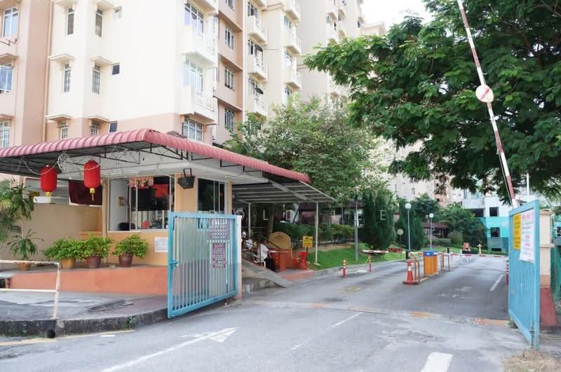Kondominium untuk Dijual di Azuria Condominium - Harold Lee - Exterior - PropertyGuru.com.my