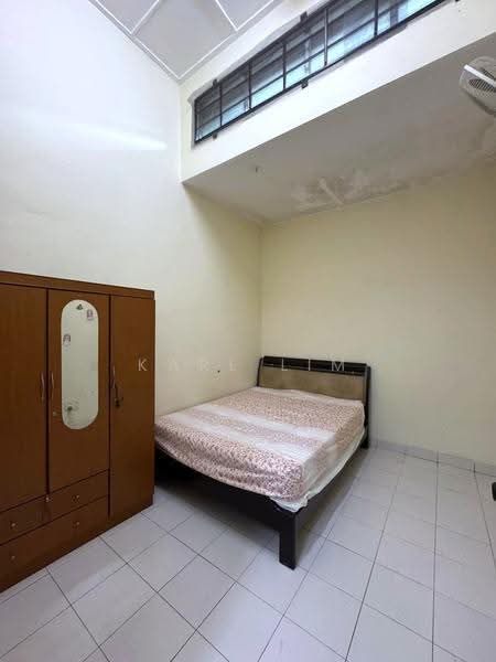 Rumah Teres 1-Tingkat untuk Dijual di Taman Pelangi Indah (Ulu Tiram) - Karl Lim - Bedroom - PropertyGuru.com.my