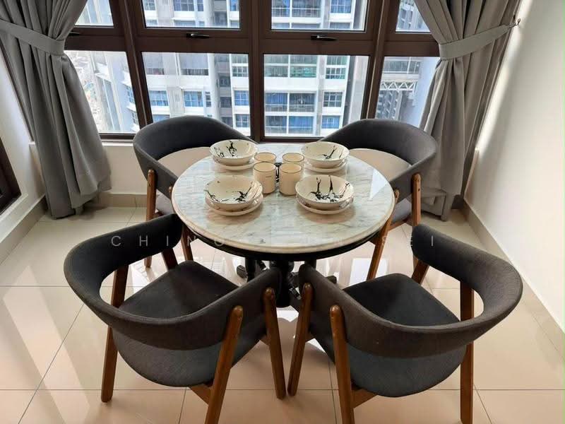 Kediaman Servis untuk Dijual di Bali Residences - Ching Linn Sei - Dining Room - PropertyGuru.com.my