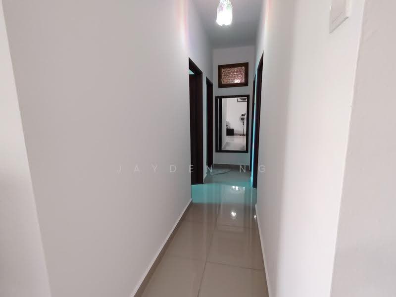 Kondominium untuk Dijual di M Condominium @ Larkin - Jayden Ng - Corridor - PropertyGuru.com.my