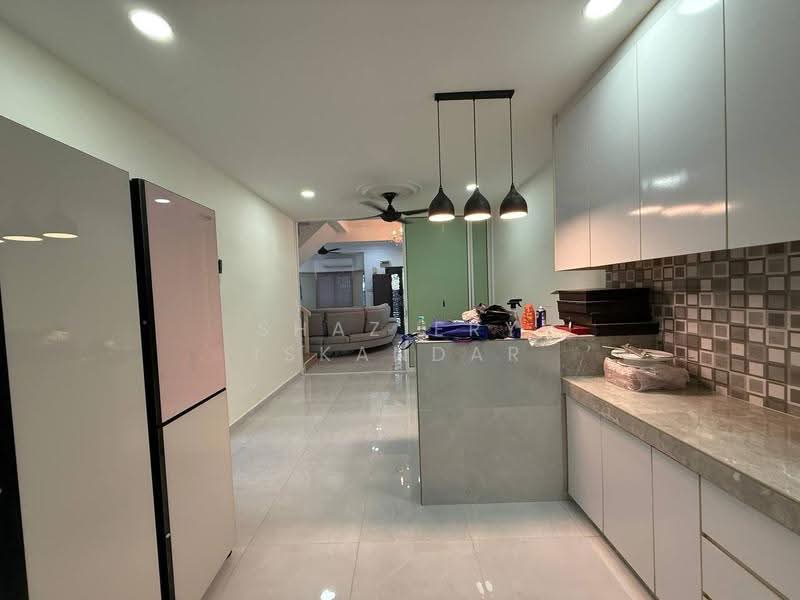 Rumah Teres 2-Tingkat untuk Dijual di Kampung Tasik Tambahan (Ampang) - Shaziery Iskandar - PropertyGuru.com.my