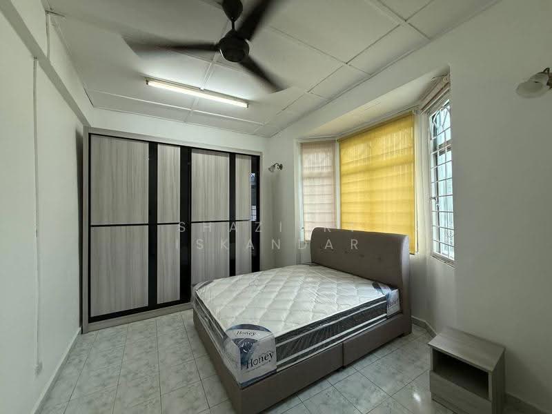 Rumah Teres 2-Tingkat untuk Dijual di Kampung Tasik Tambahan (Ampang) - Shaziery Iskandar - PropertyGuru.com.my