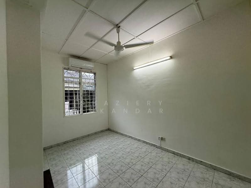 Rumah Teres 2-Tingkat untuk Dijual di Kampung Tasik Tambahan (Ampang) - Shaziery Iskandar - PropertyGuru.com.my