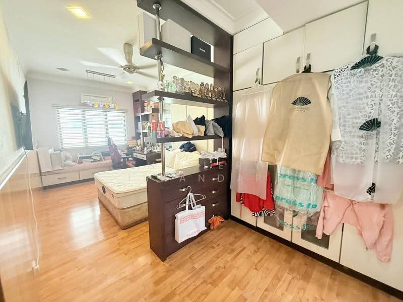 Rumah Banglo untuk Dijual di Taman Dagang (Ampang) - Shaziery Iskandar - Bedroom - PropertyGuru.com.my