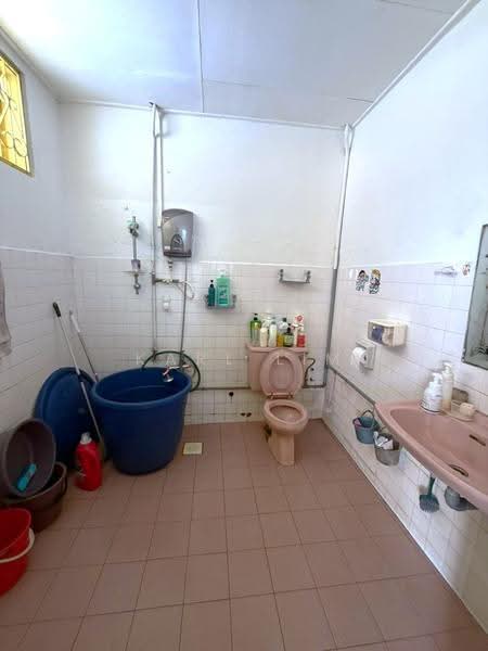Rumah Teres 2-Tingkat untuk Dijual di Taman Tasek (Johor Bahru) - Karl Lim - Bathroom - PropertyGuru.com.my