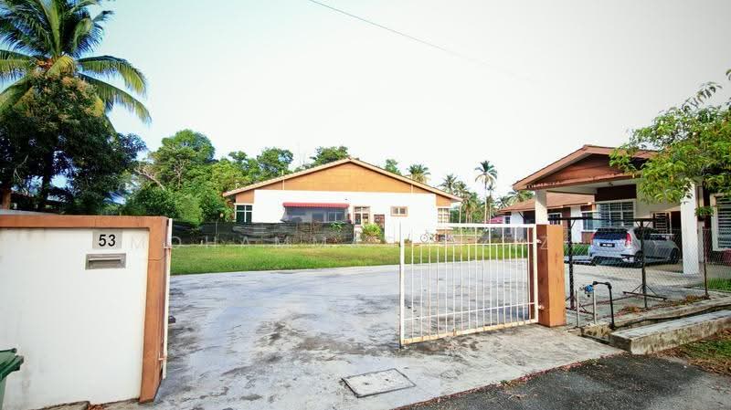 Semi-Detached House for Sale in Bandar Baru Peramu (Pekan) - Mohammad Azizi - Exterior - PropertyGuru.com.my