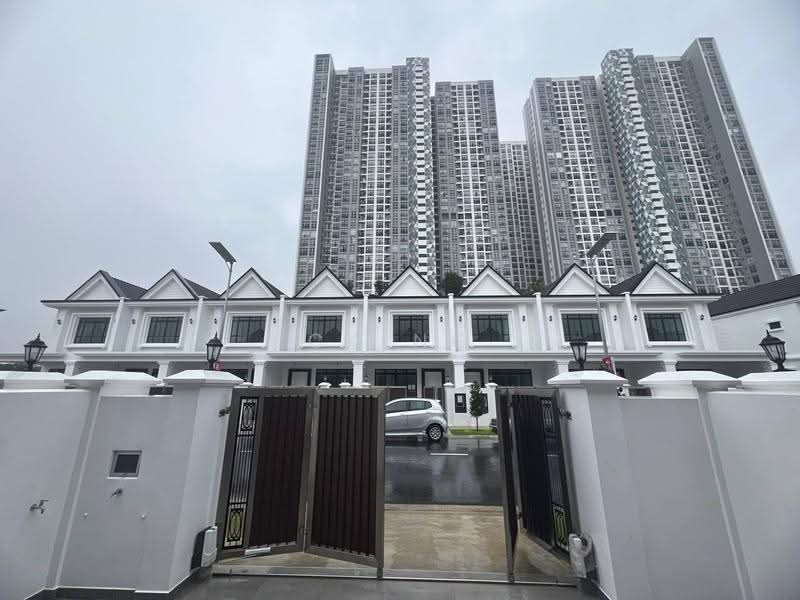 Rumah Teres 2-Tingkat untuk Dijual di Bandar Seri Alam (Masai) - CK Ng - Exterior - PropertyGuru.com.my