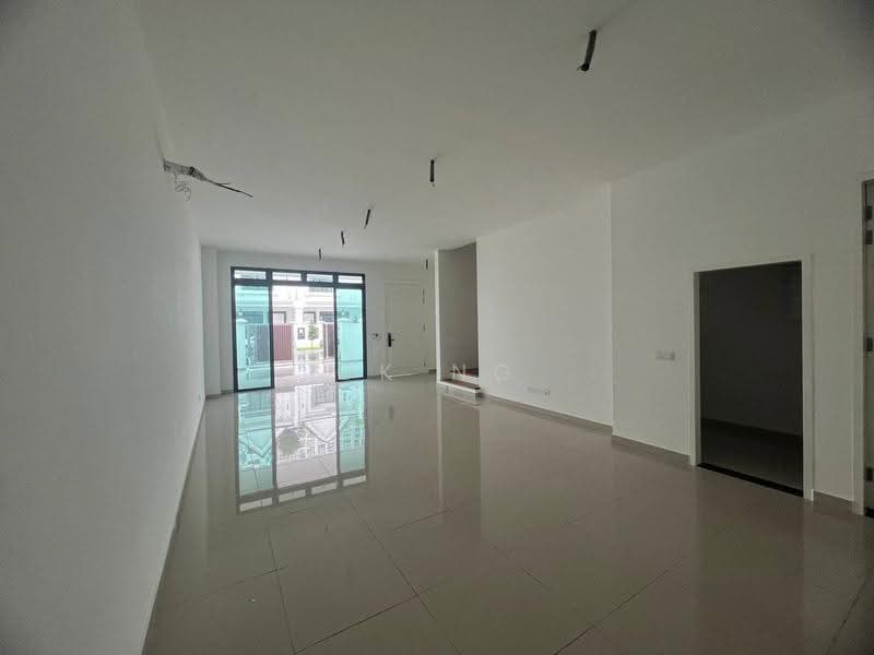 Rumah Teres 2-Tingkat untuk Dijual di Bandar Seri Alam (Masai) - CK Ng - Living Room - PropertyGuru.com.my