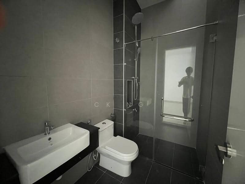 Rumah Teres 2-Tingkat untuk Dijual di Bandar Seri Alam (Masai) - CK Ng - Bathroom - PropertyGuru.com.my
