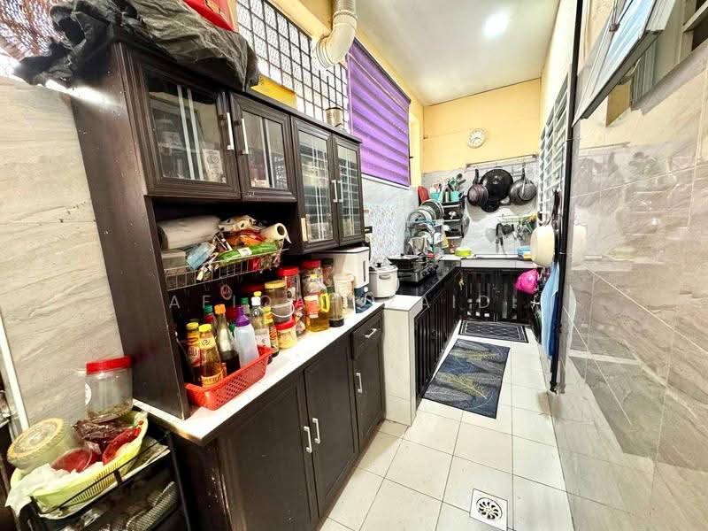 Rumah Teres 2.5-Tingkat untuk Dijual di Ukay Perdana (Ulu Kelang) - Afiqah zaidi - Kitchen - PropertyGuru.com.my