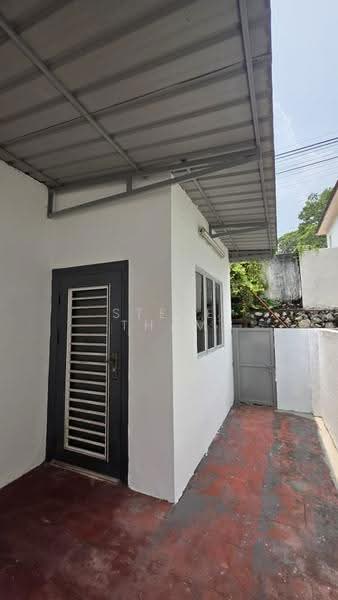 Rumah Teres 2-Tingkat untuk Dijual di Bandar Putra Permai (Seri Kembangan) - Steve Tham - Exterior - PropertyGuru.com.my