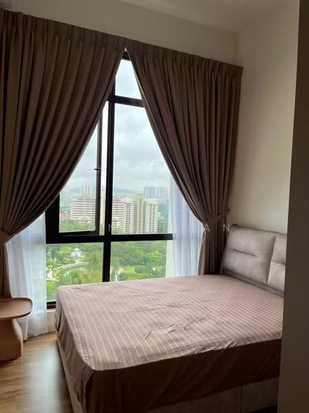 Kediaman Servis untuk Dijual di The Park Sky Residence - Yong Quan - Bedroom - PropertyGuru.com.my