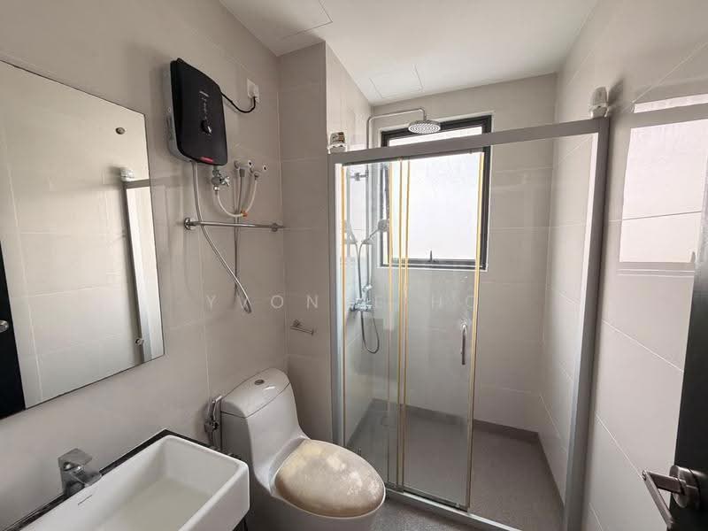 Kondominium untuk Disewa di Bay Point @ Country Garden Danga Bay - Yvonne Ho - Bathroom - PropertyGuru.com.my