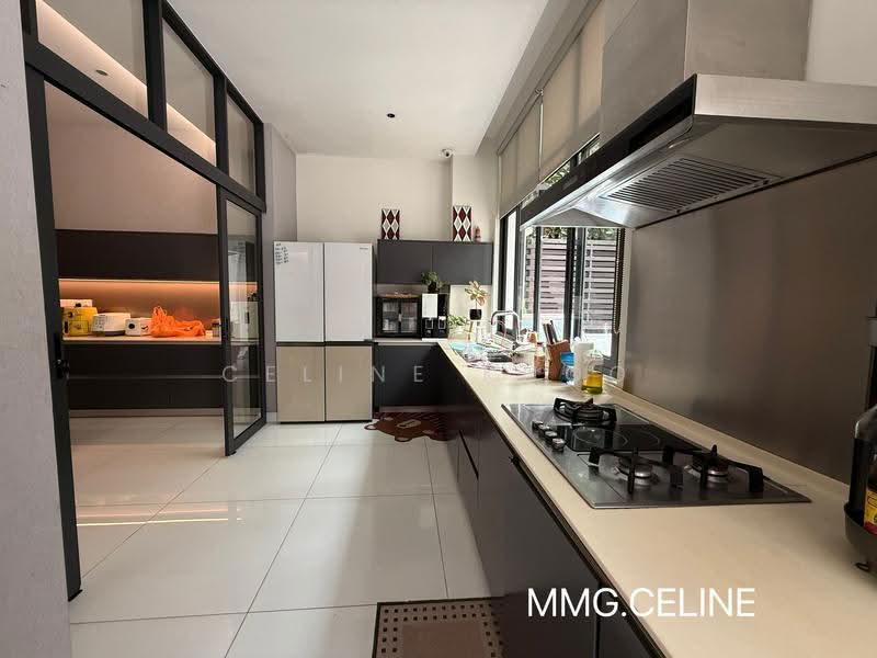 Bungalow House untuk Dijual di Seksyen U1 (Glenmarie) - Celine Khoo - Kitchen - PropertyGuru.com.my