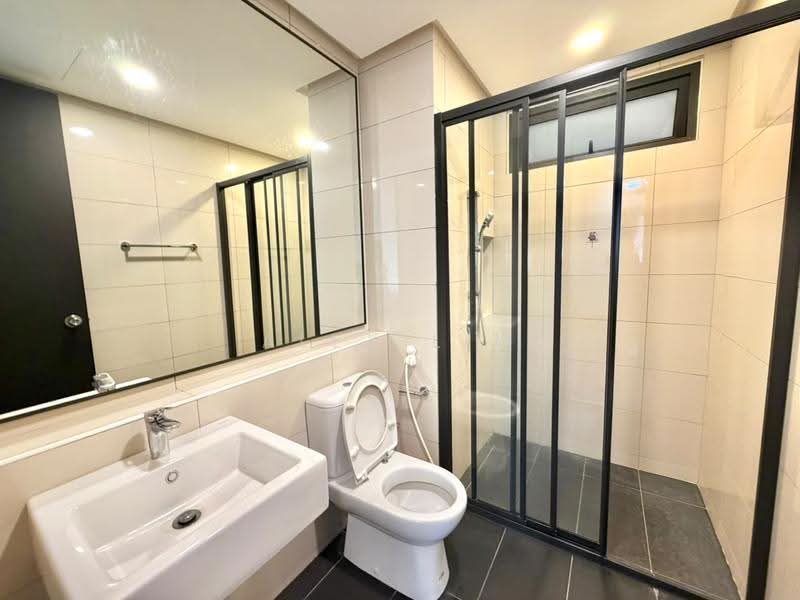 Kediaman Servis untuk Disewa di The Tamarind - Alex Lim - Bathroom - PropertyGuru.com.my