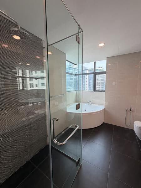 Kondominium untuk Dijual di Capella Embassy (D'Rapport Residences) - Darren Tan - Bathroom - PropertyGuru.com.my