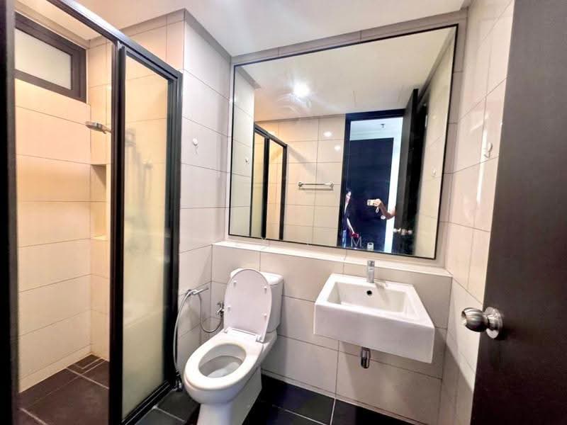 Kediaman Servis untuk Disewa di The Tamarind - Alex Lim - Bathroom - PropertyGuru.com.my