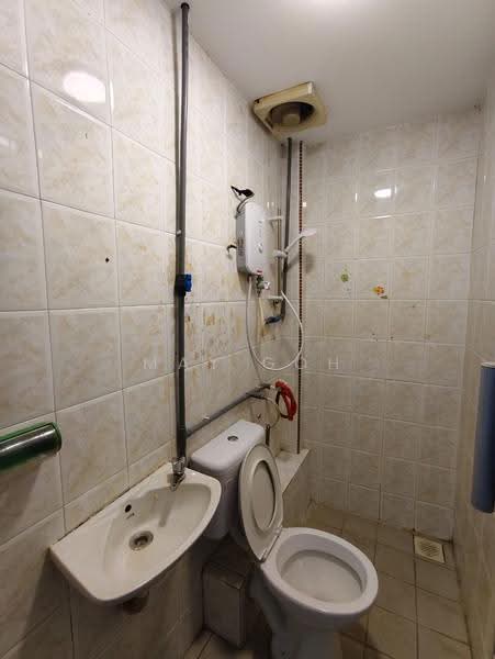 Apartment for Rent at Subang Perdana Goodyear Court 8 - May Goh - Bathroom - PropertyGuru.com.my
