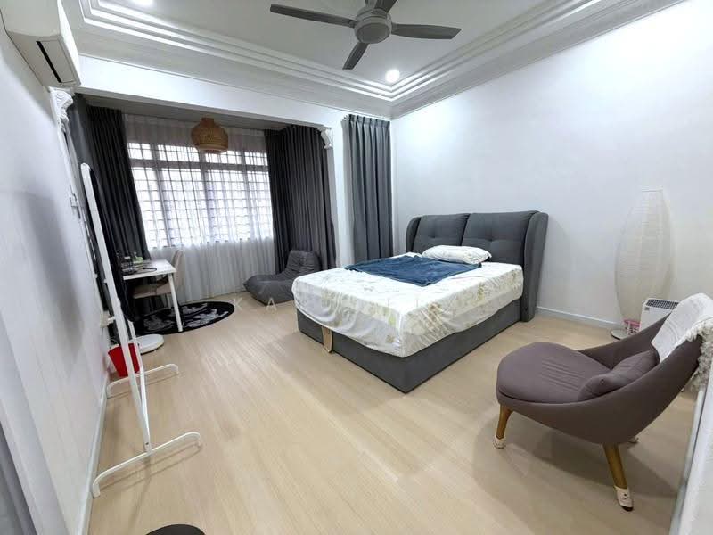 Rumah Teres 2-Tingkat untuk Dijual di Permas Jaya (Johor Bahru) - Karl Lim - Bedroom - PropertyGuru.com.my