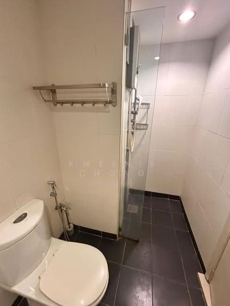 Kondominium untuk Dijual di Residence 8 - Kweenie Chong - Bathroom - PropertyGuru.com.my