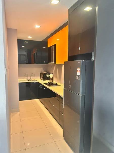 Kondominium untuk Dijual di Residence 8 - Kweenie Chong - Kitchen - PropertyGuru.com.my